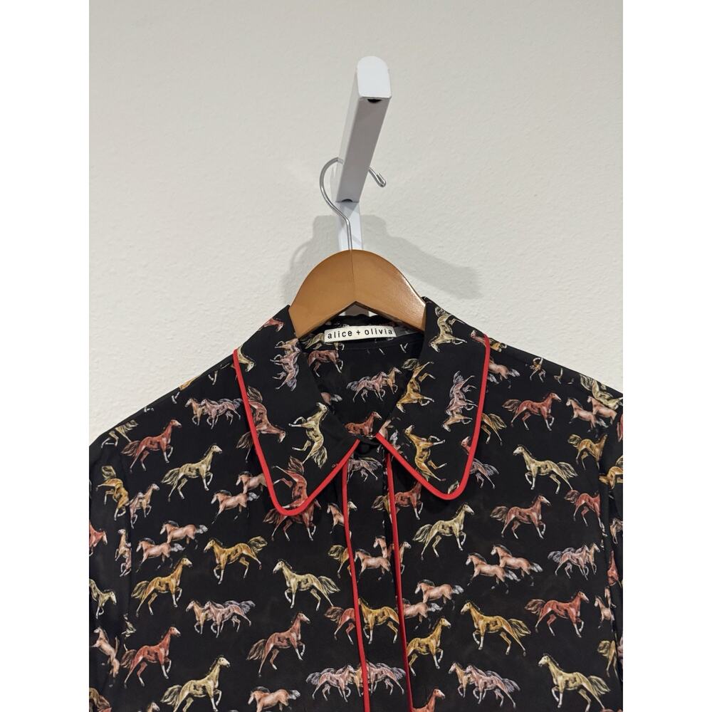 Alice + Olivia Willa Placket With Piping Silk Horse Blouse Top M - Picture 2 of 12